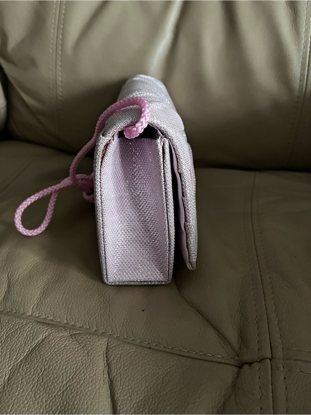 Harvé Benard Blush Pink Evening Clutch Purse NWT | Satin Pleated Knot Front Form - Picture 5 of 10